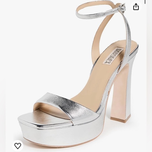 Badgley Mischka Shoes - NWB Badgley Mischka Caia Platform Sandal silver metallic hearts size 8 2083